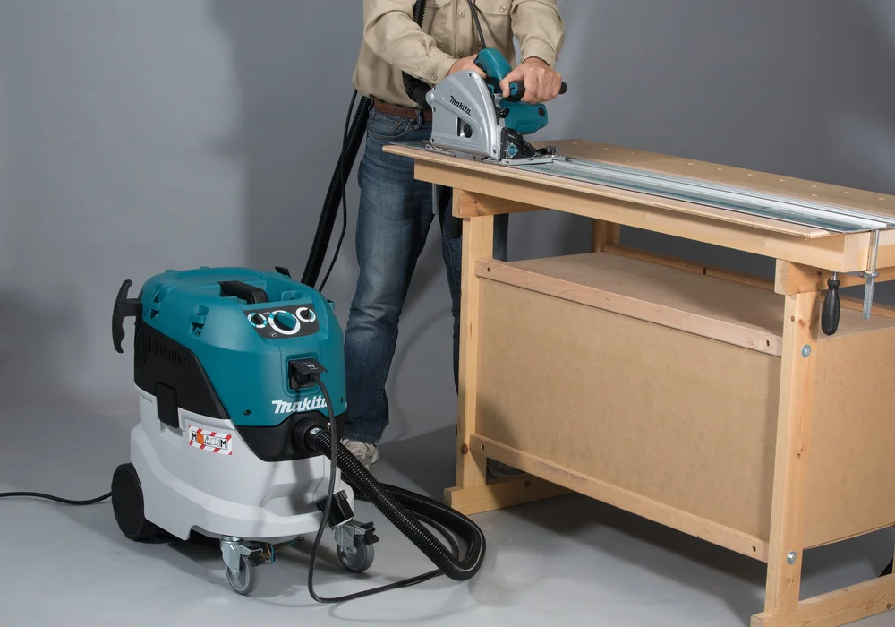 Makita VC4210L- Odkurzacz sieciowy – Image 3