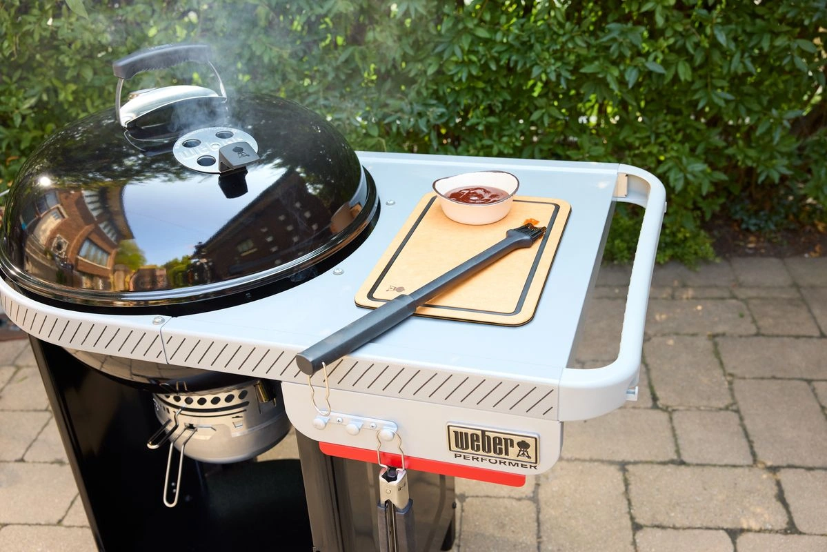 Weber Performer 57 cm – grill węglowy | wózek premium | One-Touch | blat roboczy – Image 4