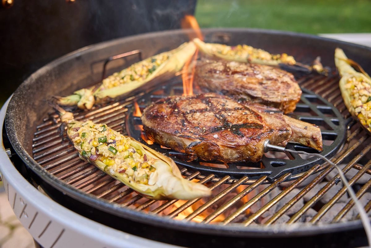 Weber Performer 57 cm – grill węglowy | wózek premium | One-Touch | blat roboczy – Image 6